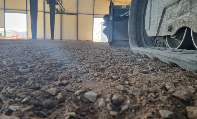 Réglage avant dallage pour la société Cabanel TP chez Irrifrance à Paulhan, Béziers, MOUSSAY TP